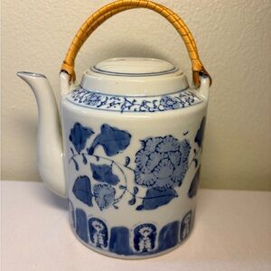 Vintage Ceramic Tea Pot with Double Handle Made in China 5.5 Inches Tall